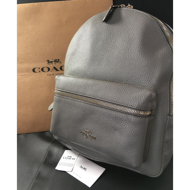 COACH(コーチ)の【新品未使用】コーチ◆グレーリュック  レディースのバッグ(リュック/バックパック)の商品写真