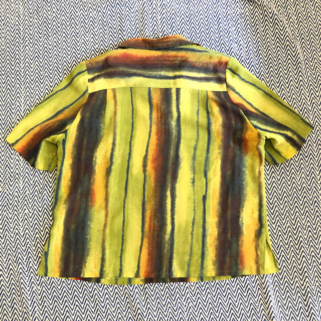 tie-dye shirts