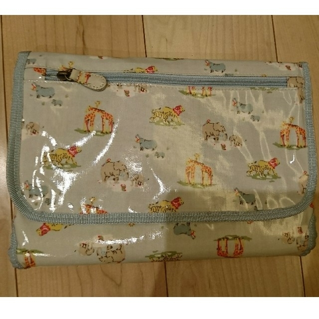 Cath Kidston(キャスキッドソン)の※あや様専用※ オムツ替え シート マット キャス・キッドソン キッズ/ベビー/マタニティのおむつ/トイレ用品(おむつ替えマット)の商品写真