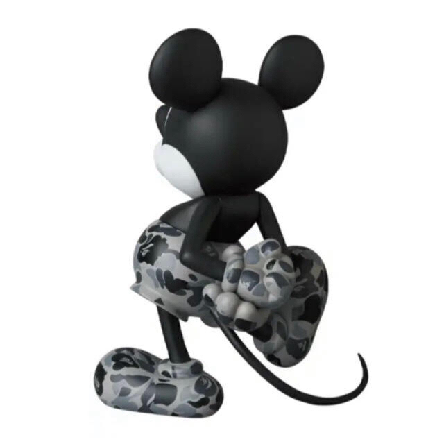 A BATHING APE(アベイシングエイプ)のVCD BAPE(R) MICKEY MOUSE MONOTONE Ver. エンタメ/ホビーのおもちゃ/ぬいぐるみ(キャラクターグッズ)の商品写真