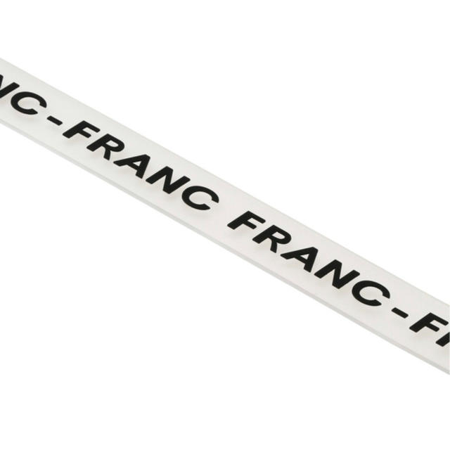 Francfranc(フランフラン)の【レアアイテム】フランフラン ネックストラップ ホワイト 白 スマホ/家電/カメラのスマホアクセサリー(ネックストラップ)の商品写真