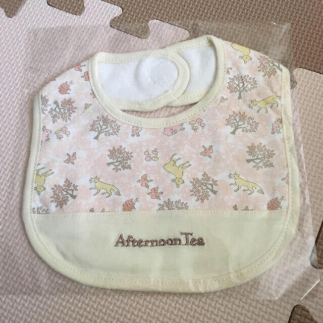 AfternoonTea(アフタヌーンティー)のアフタヌーンティー ベビースタイ キッズ/ベビー/マタニティのこども用ファッション小物(ベビースタイ/よだれかけ)の商品写真