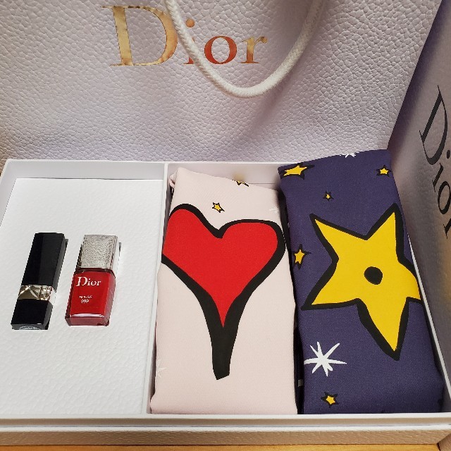 Dior(ディオール)のディオール　バースデーギフト　トラベルバッグギフトセット コスメ/美容のベースメイク/化粧品(口紅)の商品写真