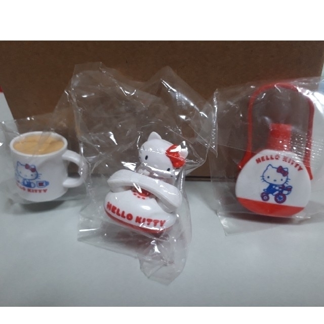 ハローキティ(ハローキティ)のキティ　マグネット6個 エンタメ/ホビーのおもちゃ/ぬいぐるみ(キャラクターグッズ)の商品写真