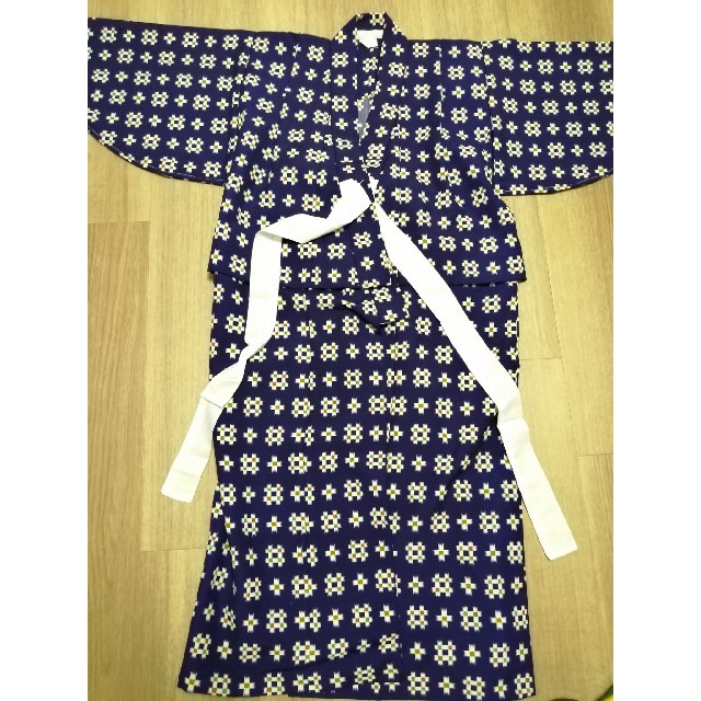 男の子着物　羽織セット　しつけ糸付き未使用 キッズ/ベビー/マタニティのキッズ服男の子用(90cm~)(和服/着物)の商品写真