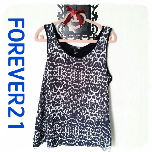 FOREVER 21(フォーエバートゥエンティーワン)の♥FOREVER21 ｼﾌｫﾝﾀﾝｸ♥ レディースのトップス(タンクトップ)の商品写真