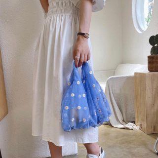 ザラ(ZARA)のオーガンジーbag  《花柄刺繍ブルー》韓国バック(ハンドバッグ)