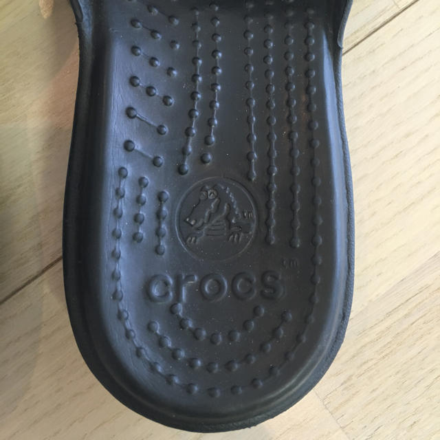 crocs(クロックス)のクロックス リボン サンダル レディースの靴/シューズ(サンダル)の商品写真