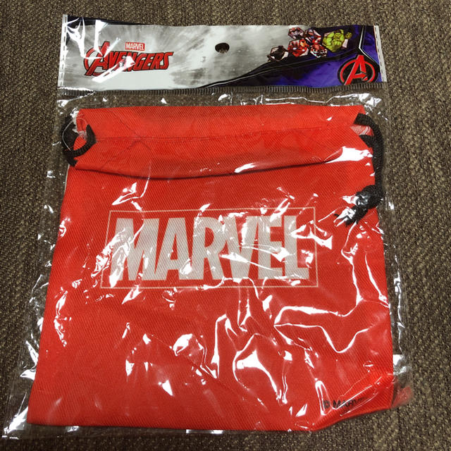 MARVEL(マーベル)の新品未使用 MARVEL 巾着 エンタメ/ホビーのおもちゃ/ぬいぐるみ(キャラクターグッズ)の商品写真