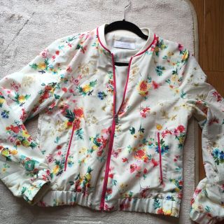 ザラ(ZARA)のzara 花柄 ジャケット(ノーカラージャケット)