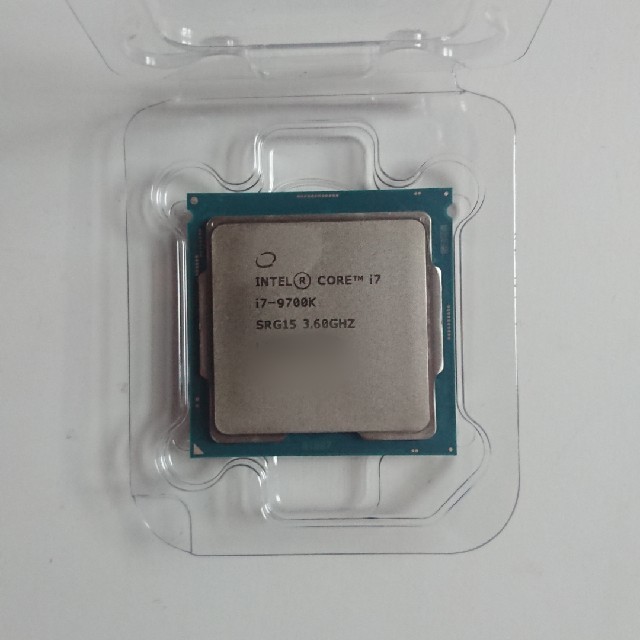 intel Core i7 9700k 傷・汚れ・変色等有品① - PCパーツ