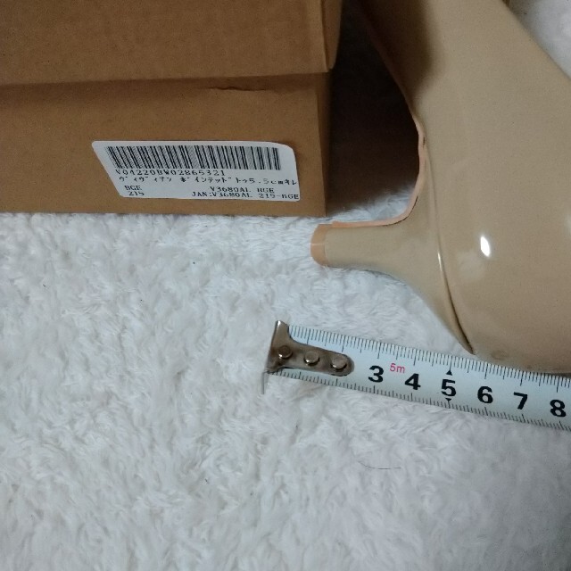 パンプス エナメル ベージュ 21.5cm レディースの靴/シューズ(ハイヒール/パンプス)の商品写真