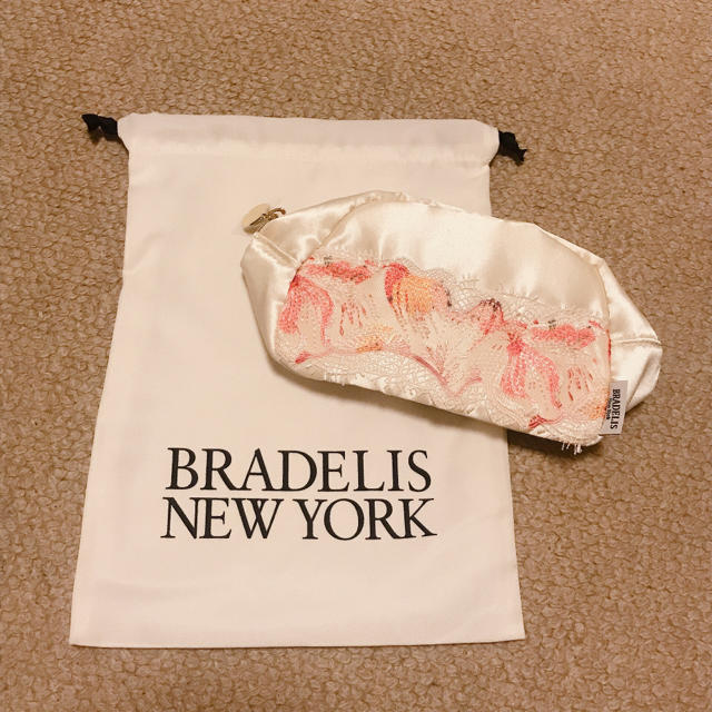 BRADELIS New York(ブラデリスニューヨーク)のブラデリスニューヨークノベルティポーチ レディースのファッション小物(ポーチ)の商品写真