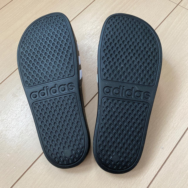 adidas(アディダス)のアディダス　サンダル キッズ/ベビー/マタニティのキッズ靴/シューズ(15cm~)(サンダル)の商品写真