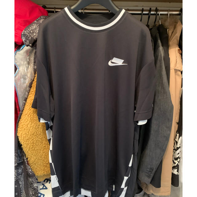 NIKE(ナイキ)の二宮着　VS嵐　ナイキ　NSW Mサイズ　Tシャツ　 メンズのトップス(Tシャツ/カットソー(半袖/袖なし))の商品写真