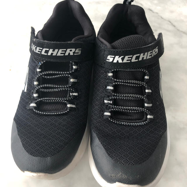 SKECHERS(スケッチャーズ)の美品♡SKEBHERSスニーカー キッズ/ベビー/マタニティのキッズ靴/シューズ(15cm~)(スニーカー)の商品写真