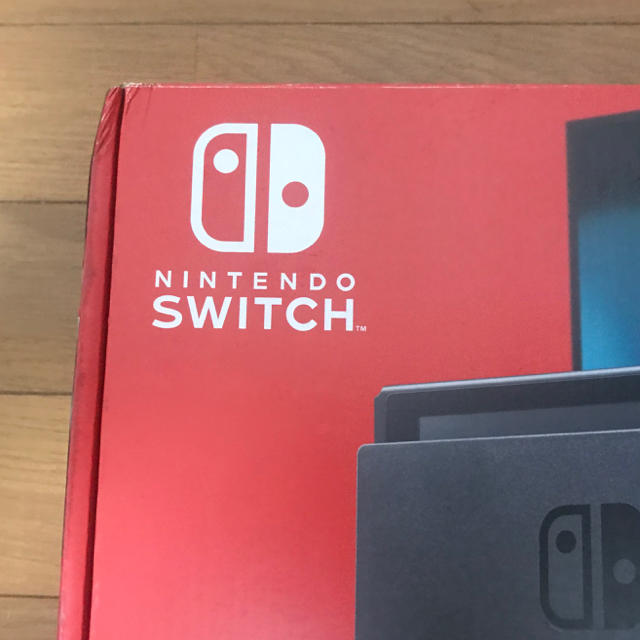 新型 Nintendo Switch 本体 美品