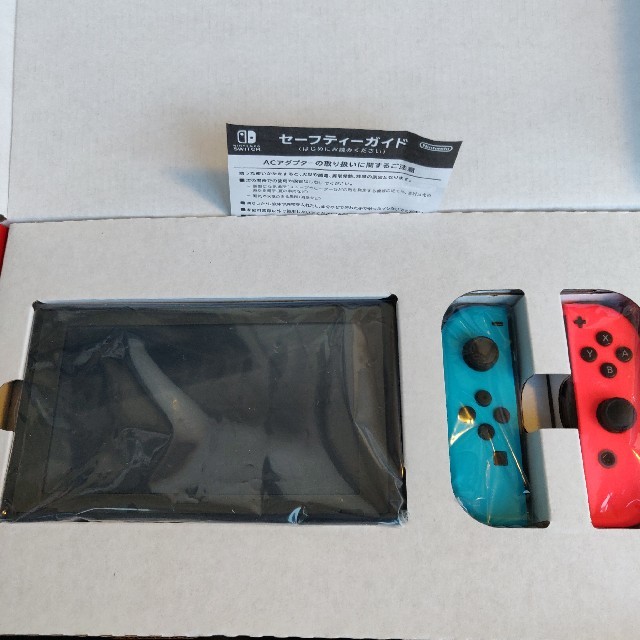 Nintendo Switch(ニンテンドースイッチ)の新型ニンテンドー スイッチ 本体 Nintendo Switch  ネオン 中古 エンタメ/ホビーのゲームソフト/ゲーム機本体(家庭用ゲーム機本体)の商品写真