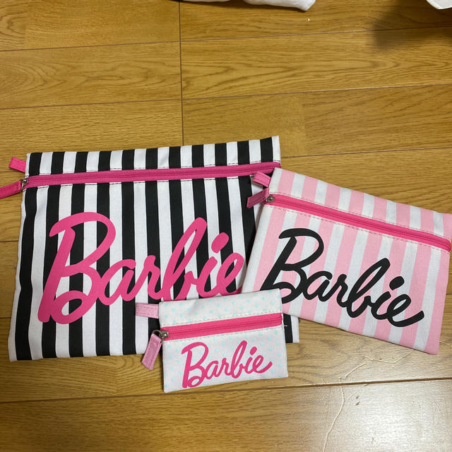 Barbie(バービー)のお〜じ様専用　バービー　ポーチ レディースのファッション小物(ポーチ)の商品写真
