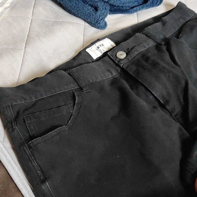 ikka(イッカ)のイッカ　黒　ズボン メンズのパンツ(チノパン)の商品写真