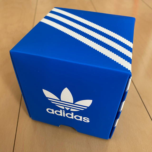 adidas(アディダス)のadidas originals 腕時計　ブルー　新品未使用 レディースのファッション小物(腕時計)の商品写真