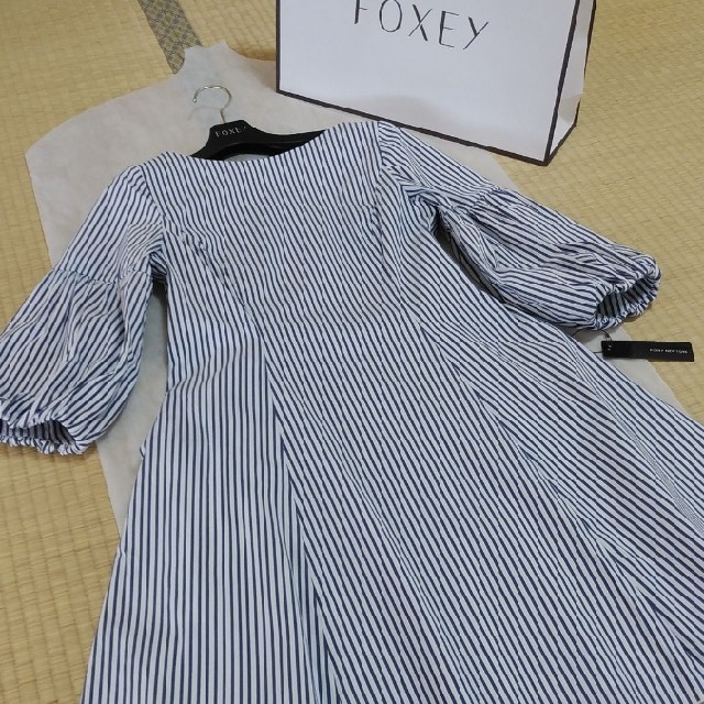 FOXEY(フォクシー)のFOXEY NY♡2019 極美品 掲載ストライプワンピース38♡フォクシー レディースのワンピース(ひざ丈ワンピース)の商品写真