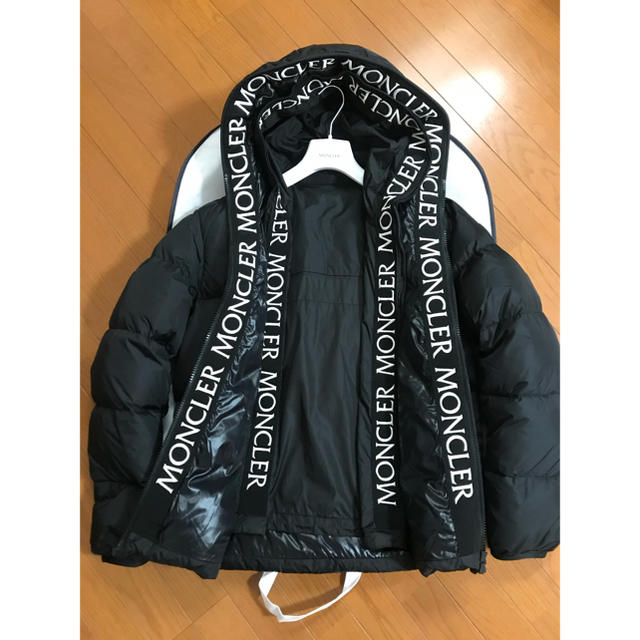 送料0円】 MONCLER - モンクレール モンクラ マセロー 完売品希少