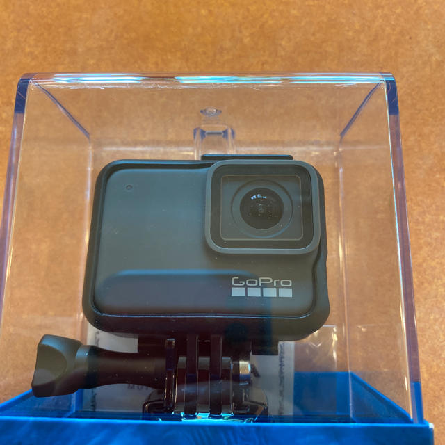 GoPro(ゴープロ)の【新品・送料無料】GoPro HERO7 SILVER シルバー スマホ/家電/カメラのカメラ(ビデオカメラ)の商品写真