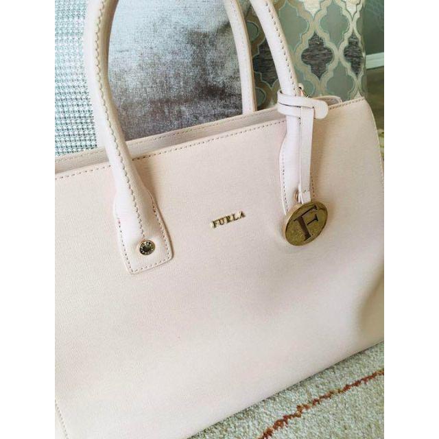 Furla(フルラ)の【直接取引で9400円】FURLA フルラ トートバッグ　薄ピンク レディースのバッグ(ハンドバッグ)の商品写真