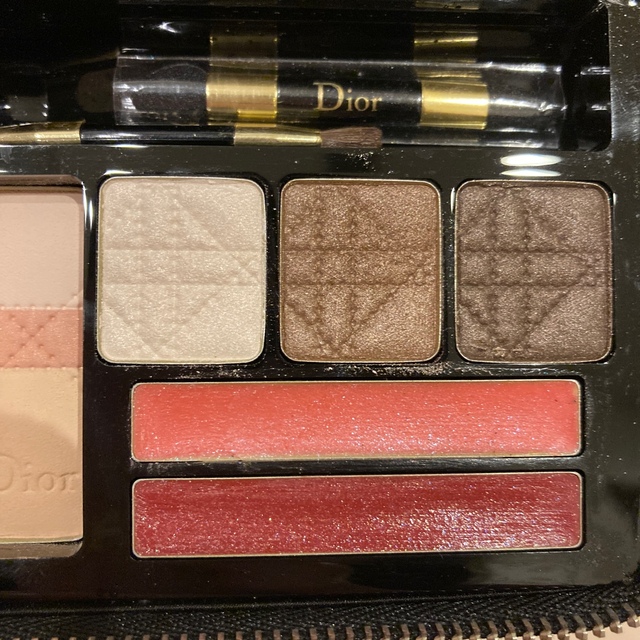 Dior(ディオール)のDIOR   メイクパレット コスメ/美容のキット/セット(コフレ/メイクアップセット)の商品写真