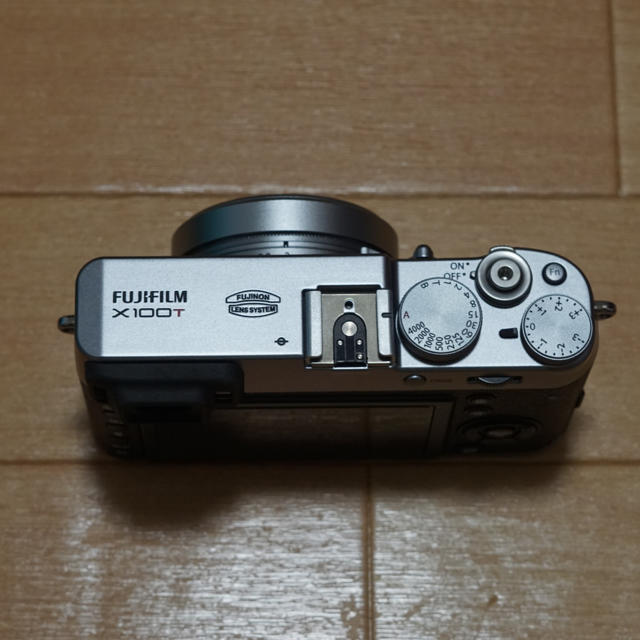 富士フイルム(フジフイルム)の富士フィルム　X100T スマホ/家電/カメラのカメラ(コンパクトデジタルカメラ)の商品写真