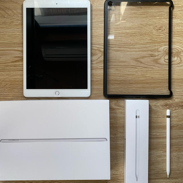 iPad(アイパッド)のiPad ７世代10.2inch 38GB　Apple Pencil付き スマホ/家電/カメラのPC/タブレット(タブレット)の商品写真