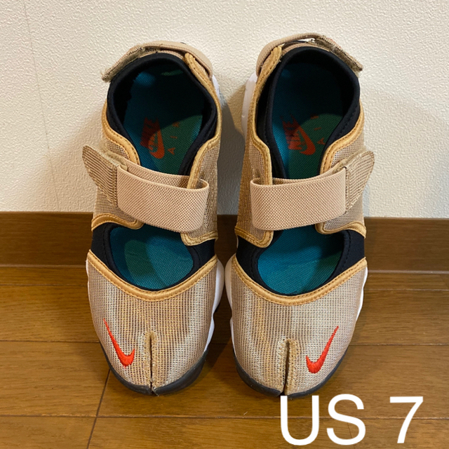 BEAUTY&YOUTH UNITED ARROWS(ビューティアンドユースユナイテッドアローズ)のnike エアリフト♡roku 6 journal standard  レディースの靴/シューズ(スニーカー)の商品写真