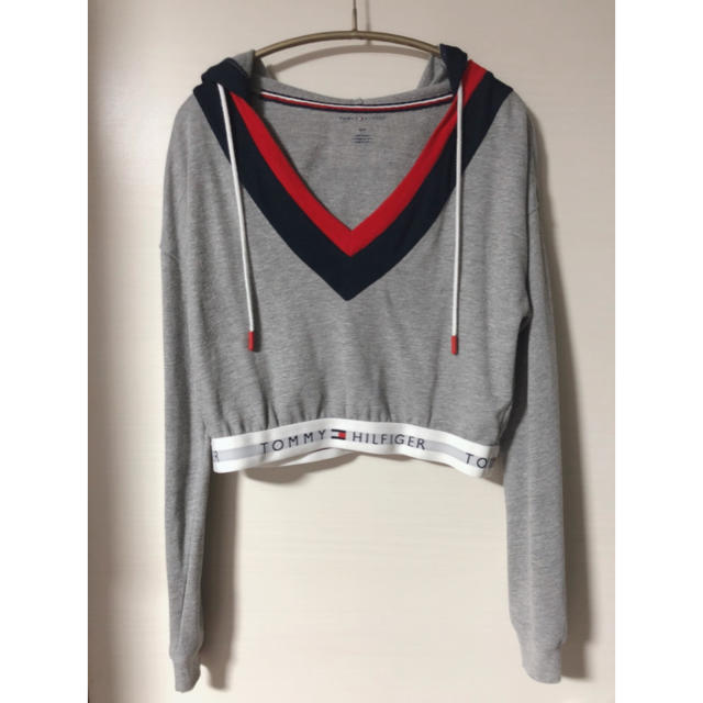 TOMMY HILFIGER(トミーヒルフィガー)のエリ様☆ tommy hilfiger フード付きパーカー レディースのトップス(パーカー)の商品写真