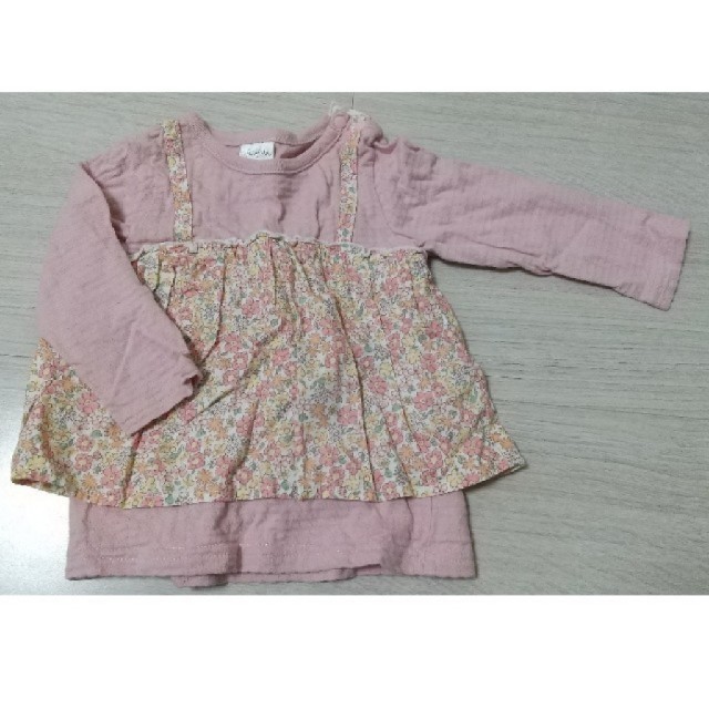 futafuta(フタフタ)のカットソー 花柄 オレンジ 女の子 90 キッズ/ベビー/マタニティのキッズ服女の子用(90cm~)(Tシャツ/カットソー)の商品写真