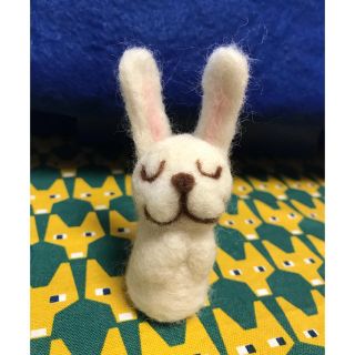 お祈り　うさぎ　羊毛フェルト　ハンドメイド(ぬいぐるみ)