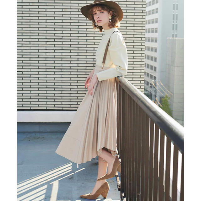 eimy istoire(エイミーイストワール)のeimyistoire レザーサスペンダーアシンメトリーフレアスカート  レディースのスカート(ロングスカート)の商品写真