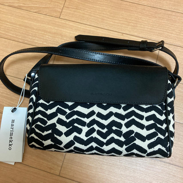 marimekko(マリメッコ)の新品 マリメッコ  SAHALAITARAITA  ショルダーバッグ レディースのバッグ(ショルダーバッグ)の商品写真