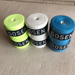 ゴーセン(GOSEN)のGOSENグリップテープ フラッシュイエロー白青各2個 計6個(バドミントン)