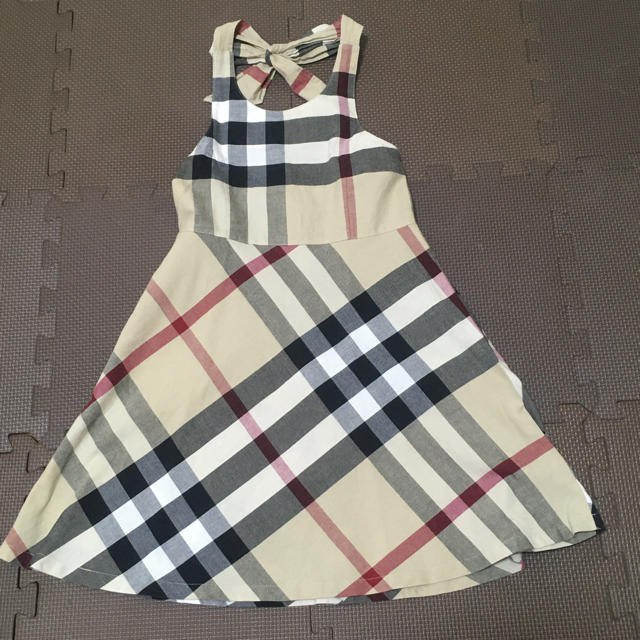 BURBERRY(バーバリー)のBURBERRY★バーバリーワンピース　120A キッズ/ベビー/マタニティのキッズ服女の子用(90cm~)(ワンピース)の商品写真