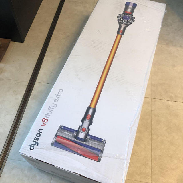 Dyson(ダイソン)のダイソン　掃除機　v8 fluffy extra sv10 スマホ/家電/カメラの生活家電(掃除機)の商品写真