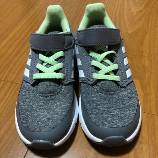 アディダス(adidas)の新品☆未使用　adidas  キッズスニーカー　18cm(スニーカー)