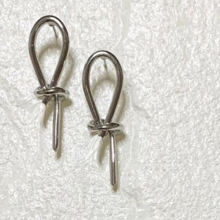 ザラ(ZARA)のKnot ring silver pierce No.486(ピアス)