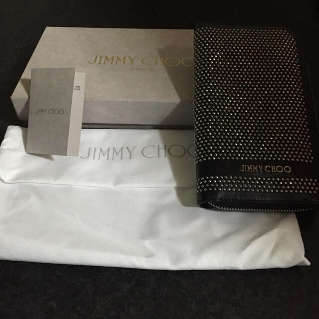 JIMMY CHOO(ジミーチュウ)のジミーチュウ スタッズ財布 レディースのファッション小物(財布)の商品写真