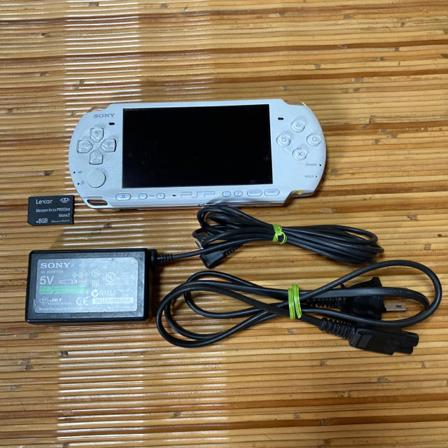 PSP 3000 本体と付属品　【美品】