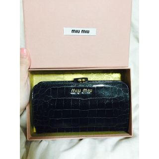 ミュウミュウ(miumiu)の正規 miumiuがま口財布(財布)