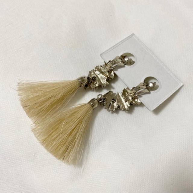 TOGA(トーガ)のTOGA PULLA  METAL FRINGEEARRINGS レディースのアクセサリー(イヤリング)の商品写真