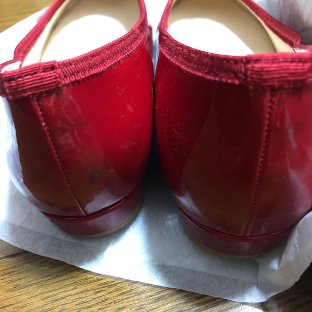 Le Talon(ルタロン)のルタロン ポインテッドエナメル フラットシューズ 赤 24cm レディースの靴/シューズ(バレエシューズ)の商品写真