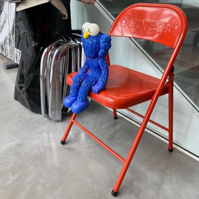 Supreme(シュプリーム)の20AW Supreme Metal Folding Chair Red 新品 インテリア/住まい/日用品の椅子/チェア(折り畳みイス)の商品写真