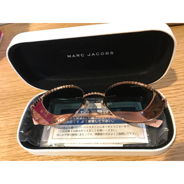 MARC JACOBS(マークジェイコブス)のMARCJACOBS サングラス メタル ツィスト ラウンド インターナショナル レディースのファッション小物(サングラス/メガネ)の商品写真